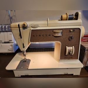 Singer Touch and Sew 758